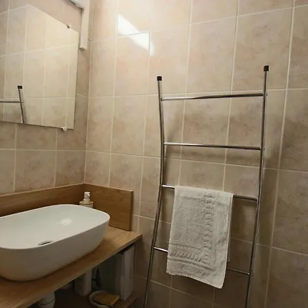 15m2 Avec Terrasse Et Place De Parking * 엑스레뱅