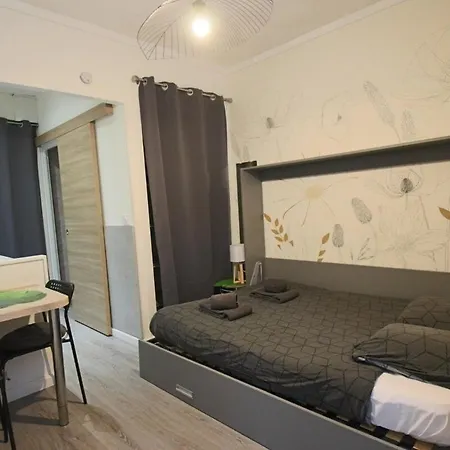 15m2 Avec Terrasse Et Place De Parking Apartment