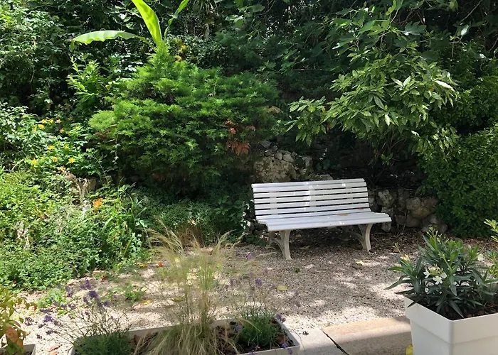 15m2 Avec Terrasse Et Place De Parking Apartment